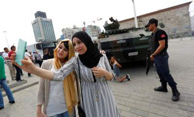 Власти Турции заявили о закрытии более 130 СМИ 