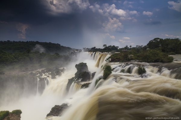 Большая вода - водопады Игуасу