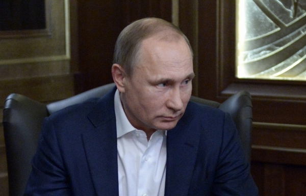 Путин попросил российский бизнес не спешить с уходом из Украины