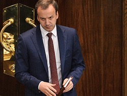 Дворкович рекомендовал "Газпрому" и "Татнефти" заморозить поставки в Белоруссию