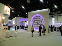 SWIFT советует банкам проверить безопасность