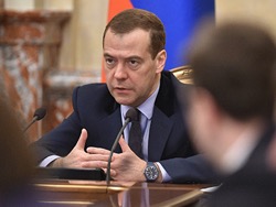 Медведев утвердил правила реструктуризации банковских долгов