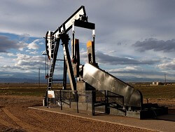 Нефть подорожала на данных о снижении числа буровых в США