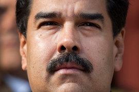 С помощью лояльного Верховного суда президент Николас Мадуро последовательно лишает полномочий оппозиционный парламент
