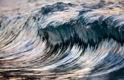Океанские волны на впечатляющих фотографиях. Фото