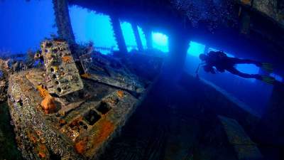 Затонувшие корабли в занимательном фотопроекте. Фото