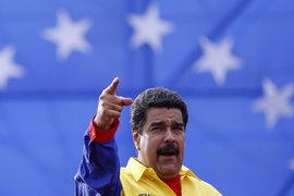 Президент Венесуэлы девальвировал боливар на 37%