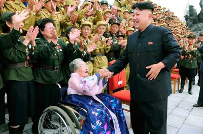 Культ личности: такое увидишь лишь в Северной Корее. Фото