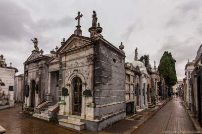 Аргентинское кладбище, привлекающее толпы туристов. Фото 