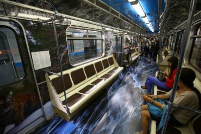 Потрясающие арт-вагоны метро в разных городах мира. Фото