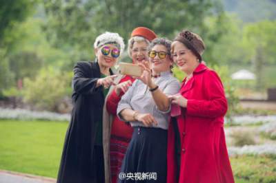 Как выглядят китайские бабушки. Фото