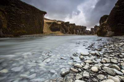 Один из самых красивых каньонов в Исландии. Фото