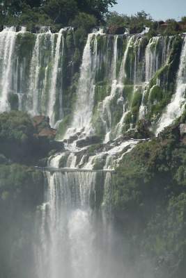 Игуасу: водопад, принадлежащий двум странам. Фото