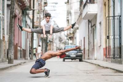 Фотограф показал уличный кубинский балет. Фото