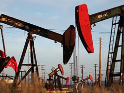 Bank of America предсказал осеннее падение цен на нефть
