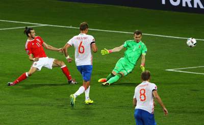 Евро-2016: Уэльс громит Россию и выигрывает группу B