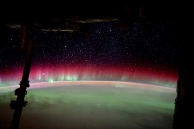 С борта МКС сфотографировали северное сияние