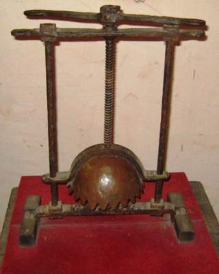 Орудия пыток инквизиции: самые изощренные средневековые орудия для пыток. Фото