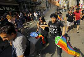 В Турции запретили проведение гей-парада