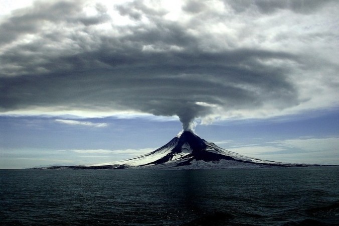 Ученые встревожены тем, что в последнее время в мире активизировались вулканы