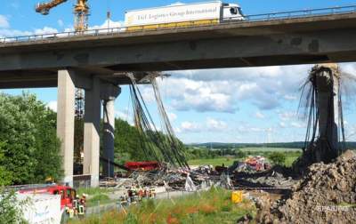  В Германии рухнул недостроенный мост: есть жертвы