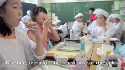 Познавательная экскурсия по японской школьной столовой. Фото