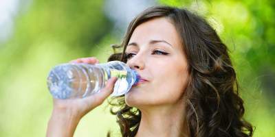Шесть причин пить больше воды