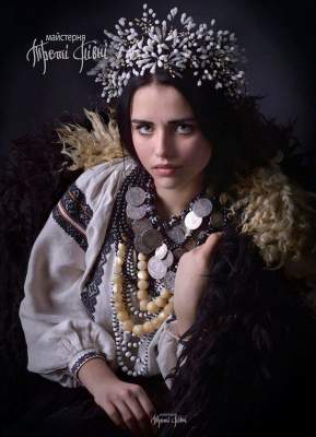 Украинские венки как произведение искусства - удивительный проект арт-мастеров. Фото