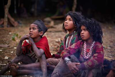 Необычное племя, живущее за счет обезьян. Фото