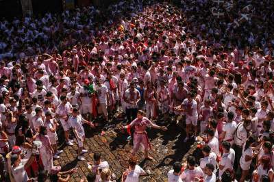 Яркие краски «пьяного» фестиваля Испании. Фото