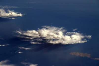 Астронавт NASA показал, как формируются облака над Сицилией