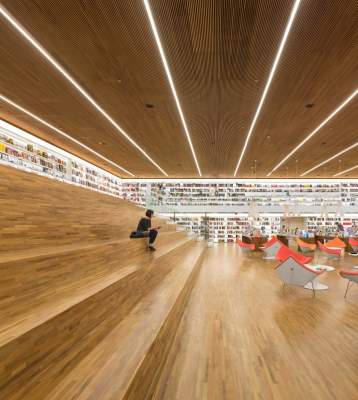 Внутри самого роскошного в мире книжного магазина. Фото