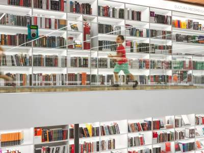 Внутри самого роскошного в мире книжного магазина. Фото