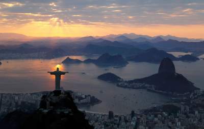 Величественный символ Рио-де-Жанейро и Бразилии. Фото