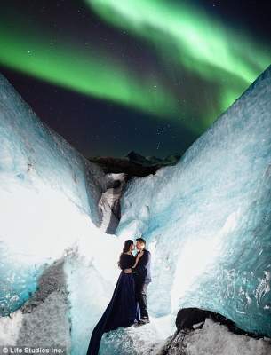 Самая красивая фотосессия помолвки на ледниках Исландии. Фото