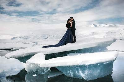 Шикарная фотосессия помолвки на ледниках Исландии. Фото
