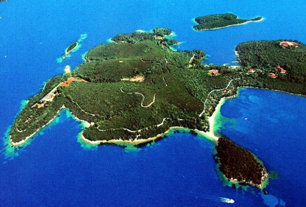 Обитаемый остров. Как купить кусочек рая
