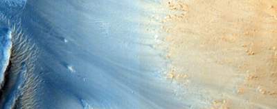 Свежие снимки, сделанные на далеком Марсе. Фото