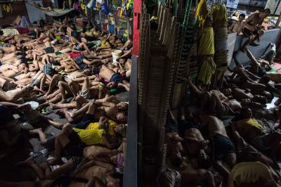  Шокирующие кадры переполненной филиппинской тюрьмы. Фото