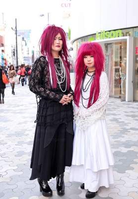 Экстравагантные наряды жителей Токио. Фото