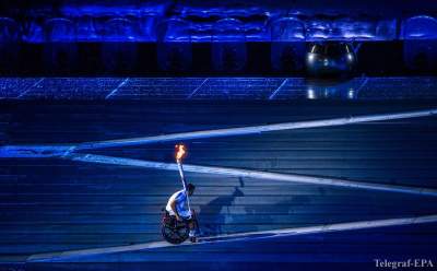 Яркие кадры открытия Паралимпийских игр-2016. Фото