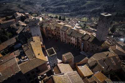 Средневековая архитектура итальянской Тосканы. Фото