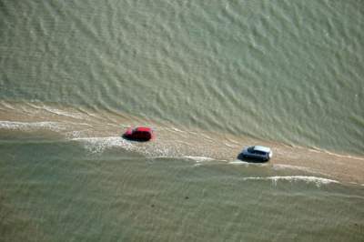  Исчезающая в воде дорога Пассаж дю Гуа. Фото