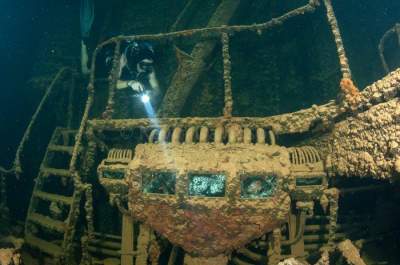 Лагуна Чуук - самое большое подводное кладбище военной техники. Фото