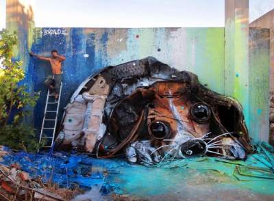Необычные скульптуры животных из мусора и хлама. Фото