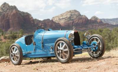 Названы культовые спорткары Bugatti