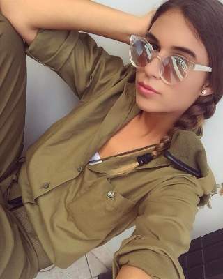 Самые красивые девушки в израильской армии. Фото