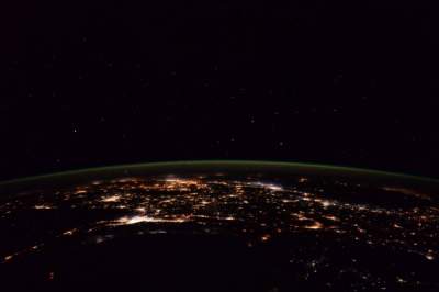 NASA показала, как выглядит Земля ночью из космоса 