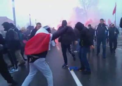 В Польше националисты сожгли флаг Украины