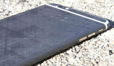 Швейцарцы выпустили эксклюзивный карбоновый iPhone